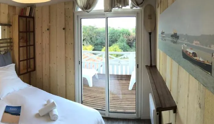 Le Caillebotis Hotel